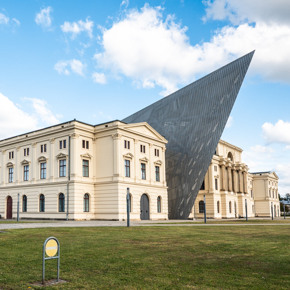 Zu sehen ist das Gebäude des Militärhistorischen Museums in Dresden.