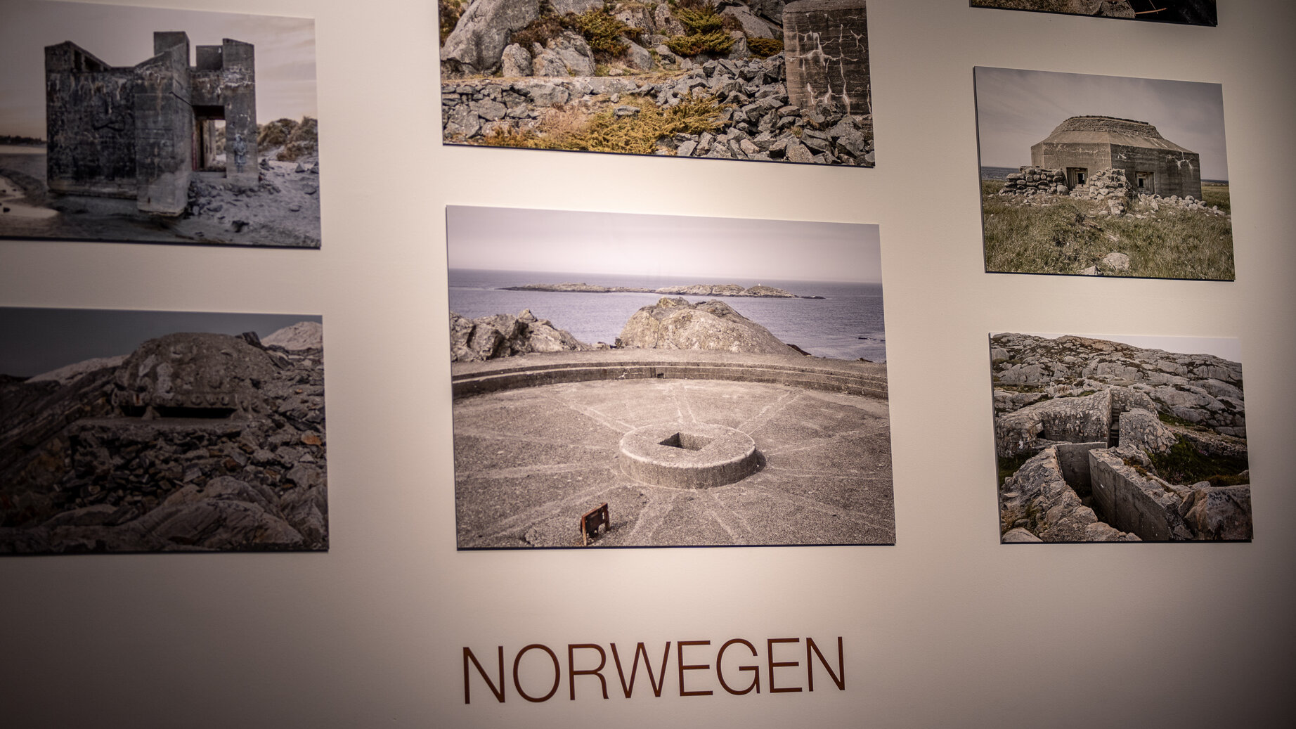 Das Bild zeigt Aufnahmen des Atlantikwalls in Norwegen